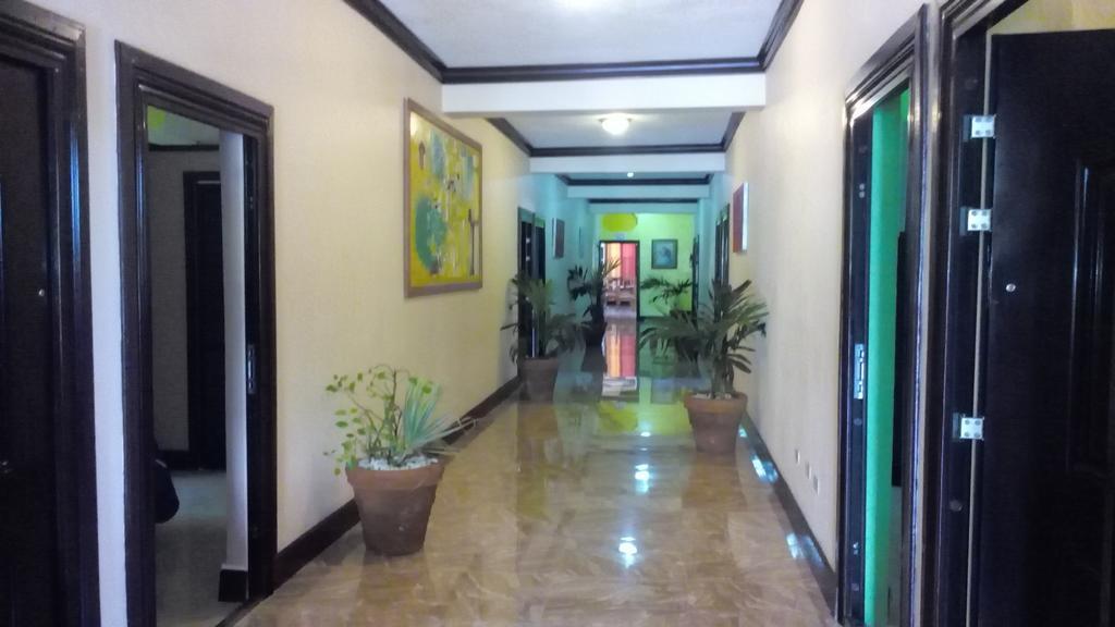 Hotel Tropik Leadonna Монтего Бей Екстериор снимка