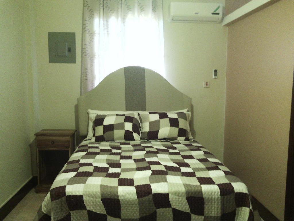 Hotel Tropik Leadonna Монтего Бей Стая снимка